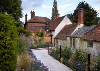 award winning pub garden - Henley-on-Thames